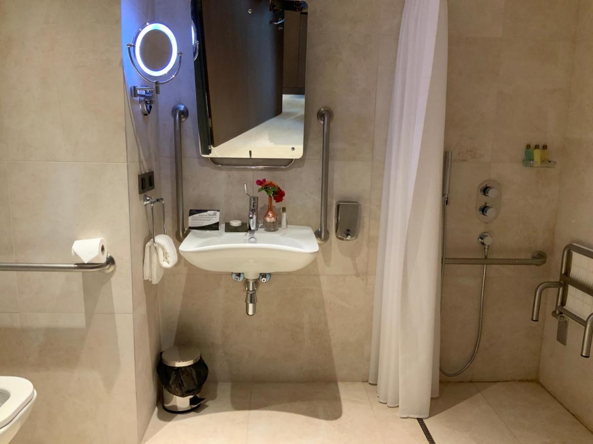 Grand Hotel De Kintele Бразавил Екстериор снимка